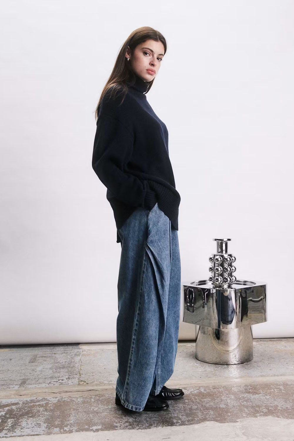 Jiji Jerry Sweater in Bleu Nuit — Side view