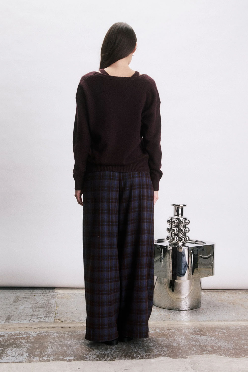 Jiji Miguel Pant in Bordeaux — Back view