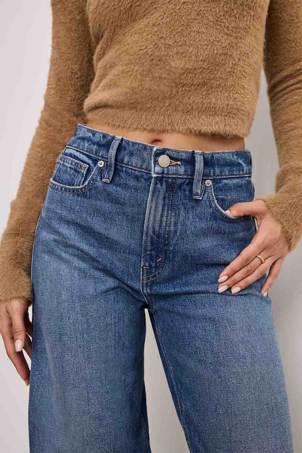 Good American - Good Barrel Jean - Indigo - Front Detail