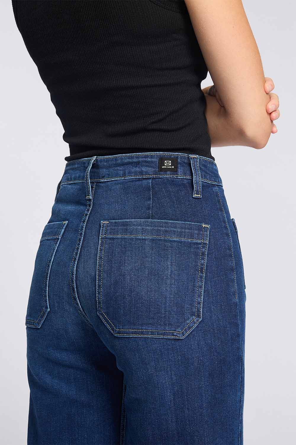 letter-to-juliet-sailor-front-patch-pocket-dark-detail