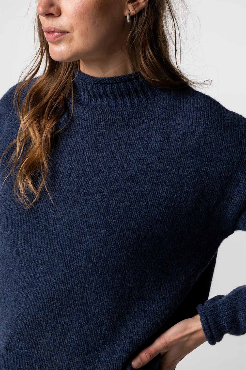 Finisterre - Taran Jumper - Deep Blue - Detail
