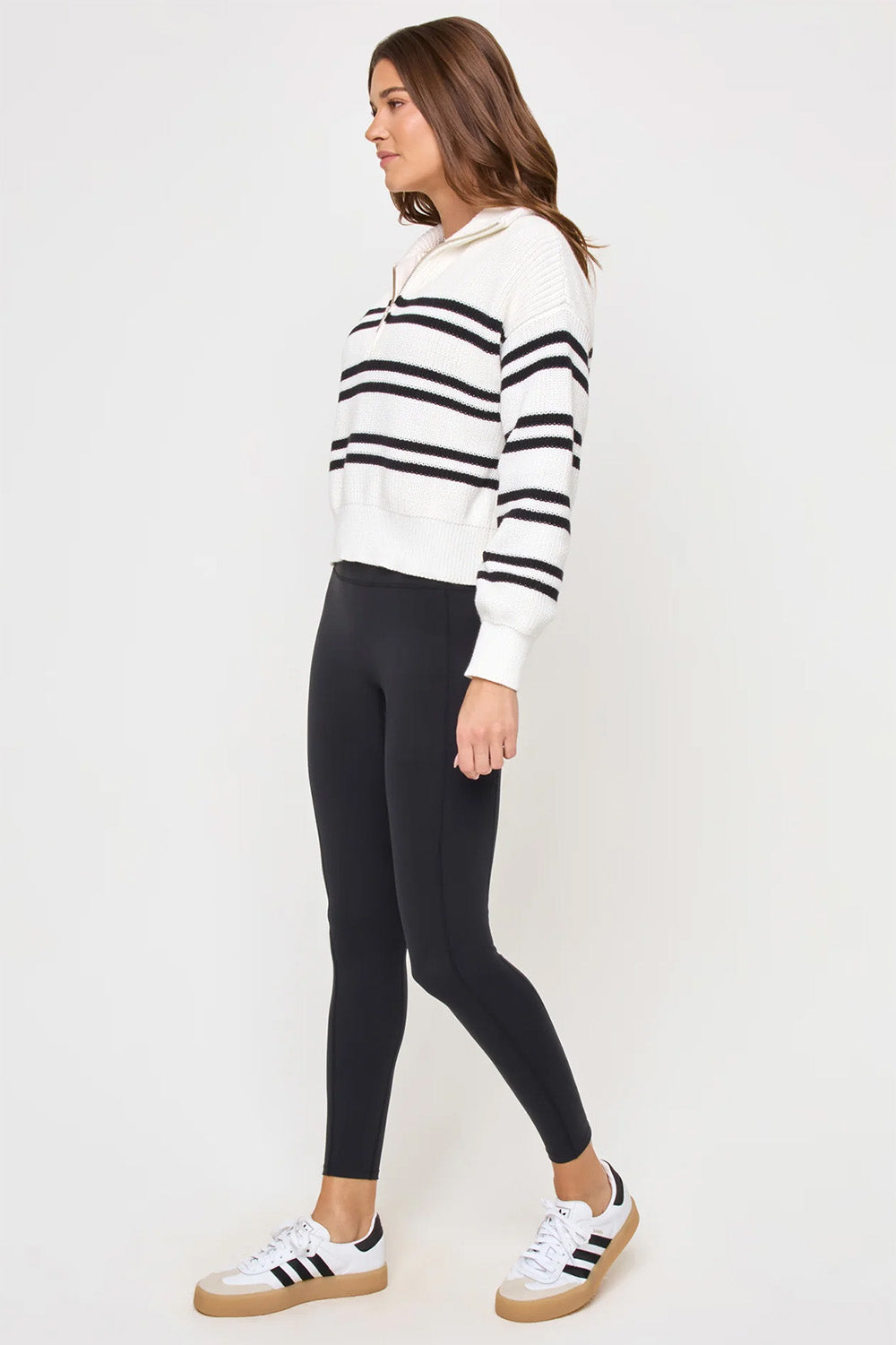 l*space ultra sweater black white side