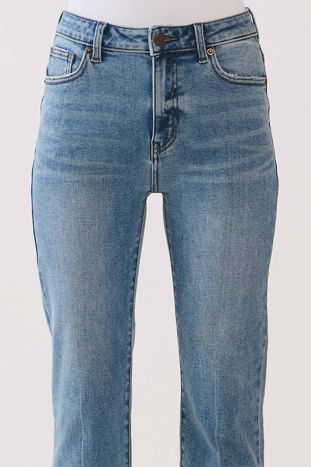 letter-to-juliet-siena-basic-straight-leg-medium-detail