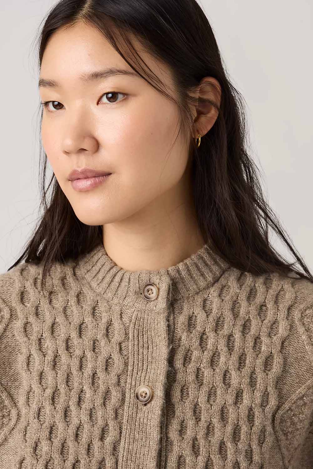 Levi's Charlotte Crewneck Cardigan in Mushroom Heather — Collar detail view