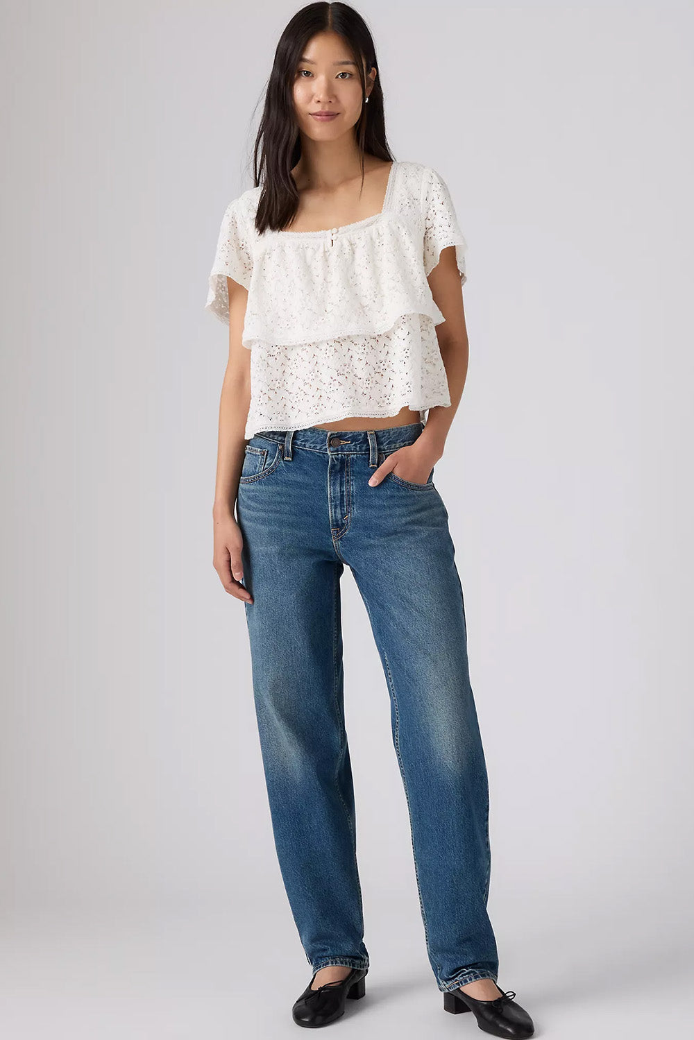 Levis Premium Loose Taper in Lets Fly — Model view