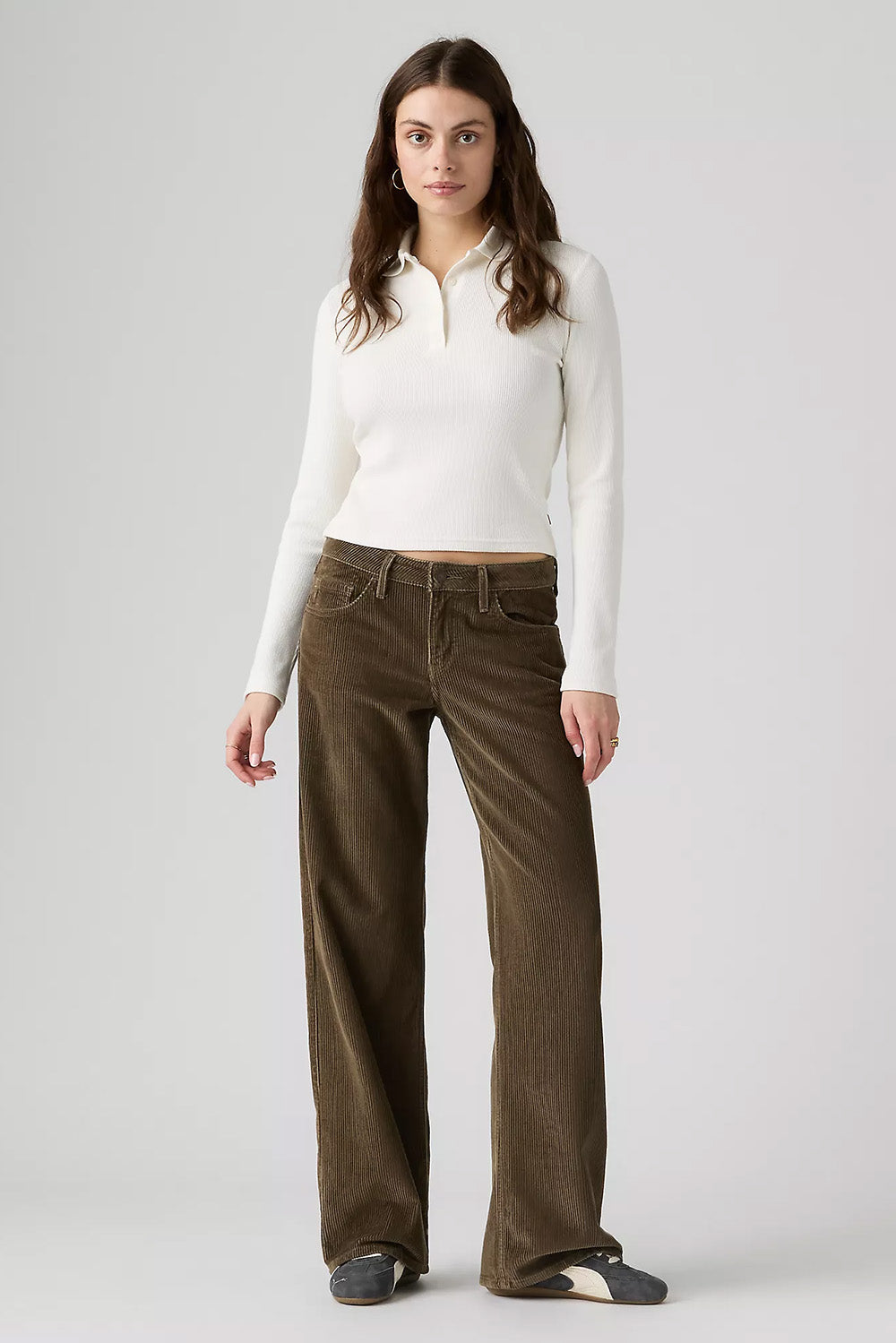 Levis Premium Low Loose in Canteen — Front view