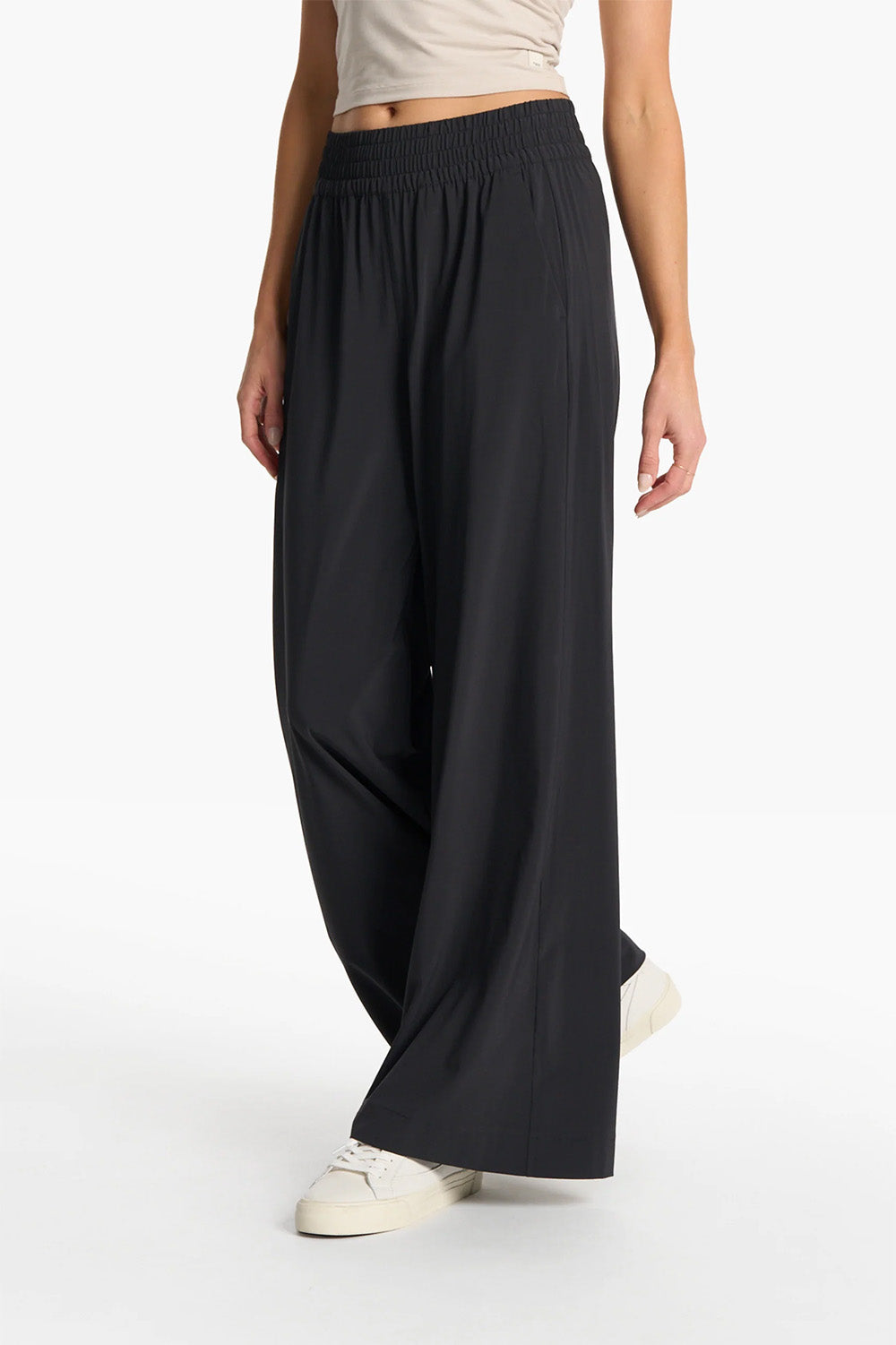 Vuori - Villa Wideleg - Black - Side