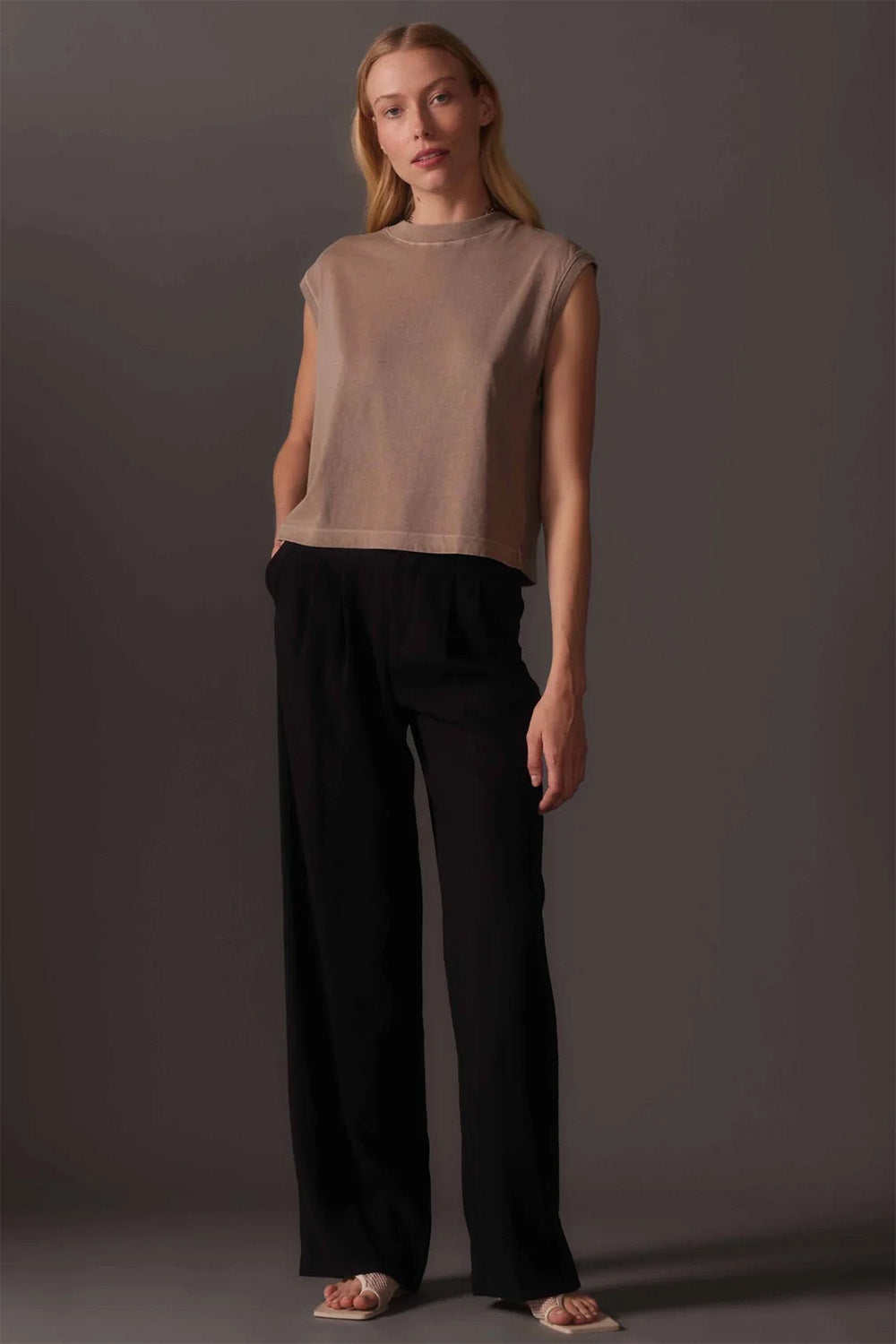Richer Poorer - Relaxed Muscle Tee - Warm Grey 