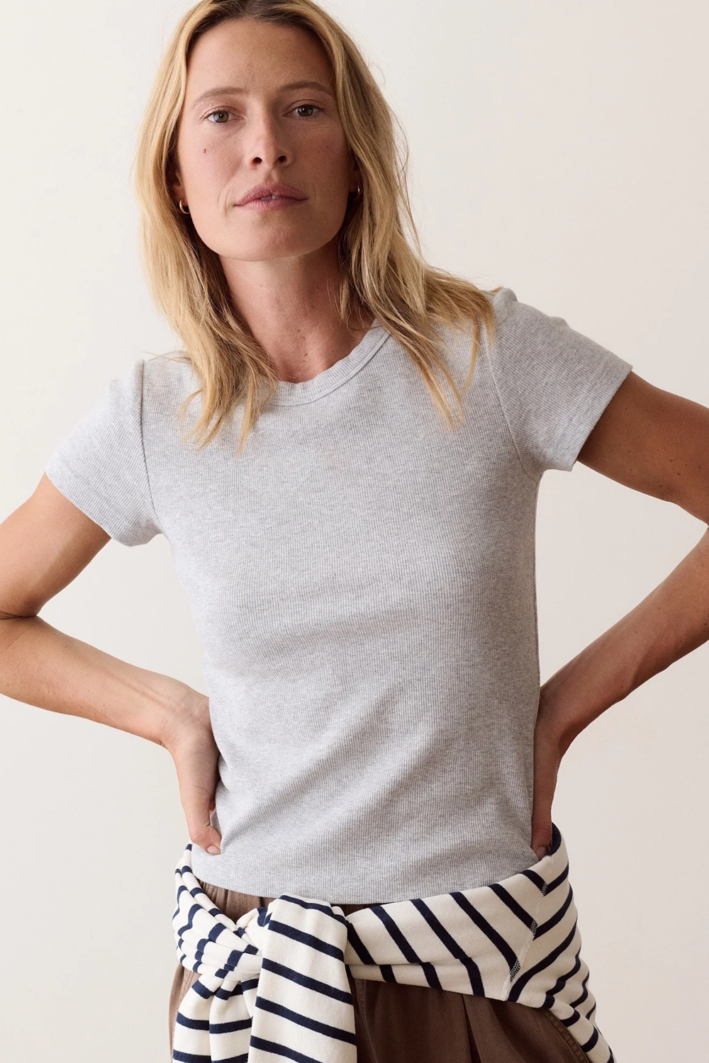 marine-layer-lexi-rib-sun-in-crew-tee-heather-grey-front