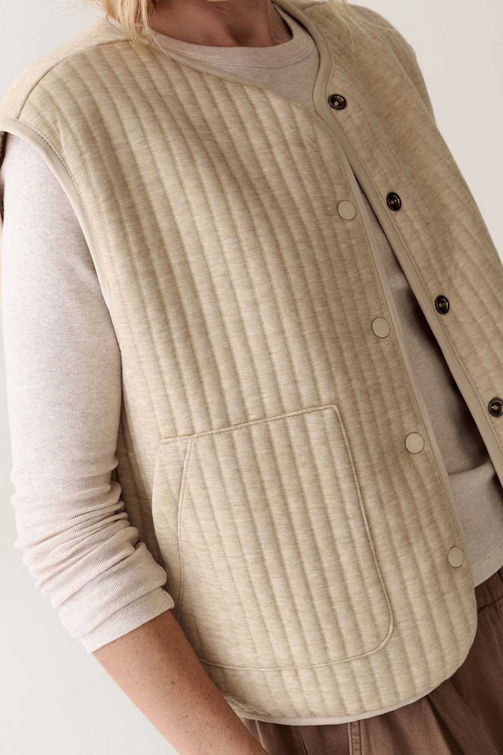 Marine Layer Mila Reversible Sherpa Vest in Oatmeal — Pocket detail view