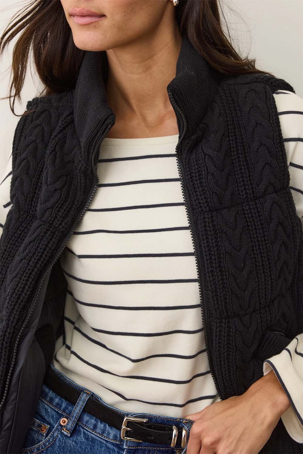 marine layer alba puffer vest black detail