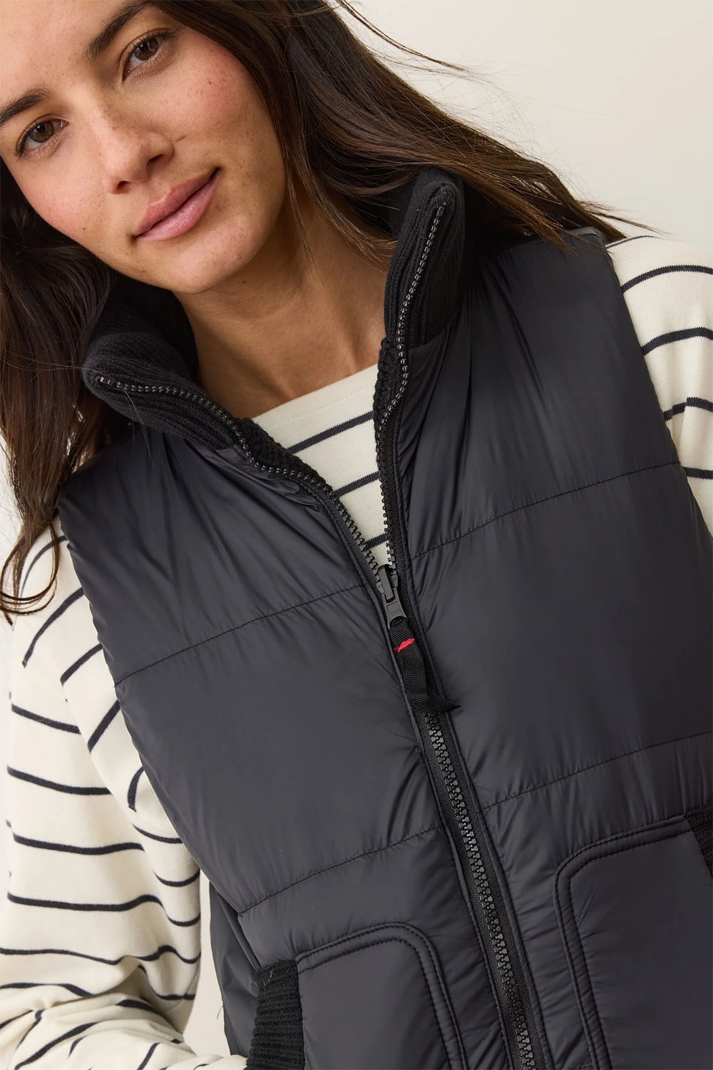 marine layer alba puffer vest black reversed detail