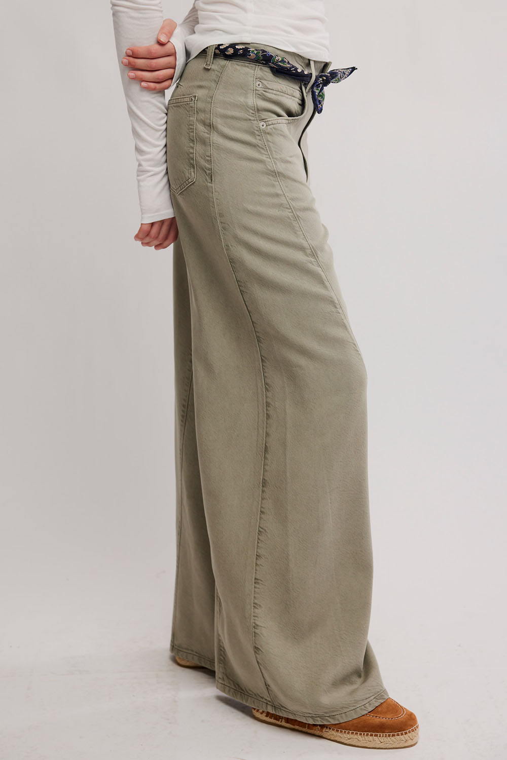 Free People - Haven Baggy Wide Leg - Seagrass - Side