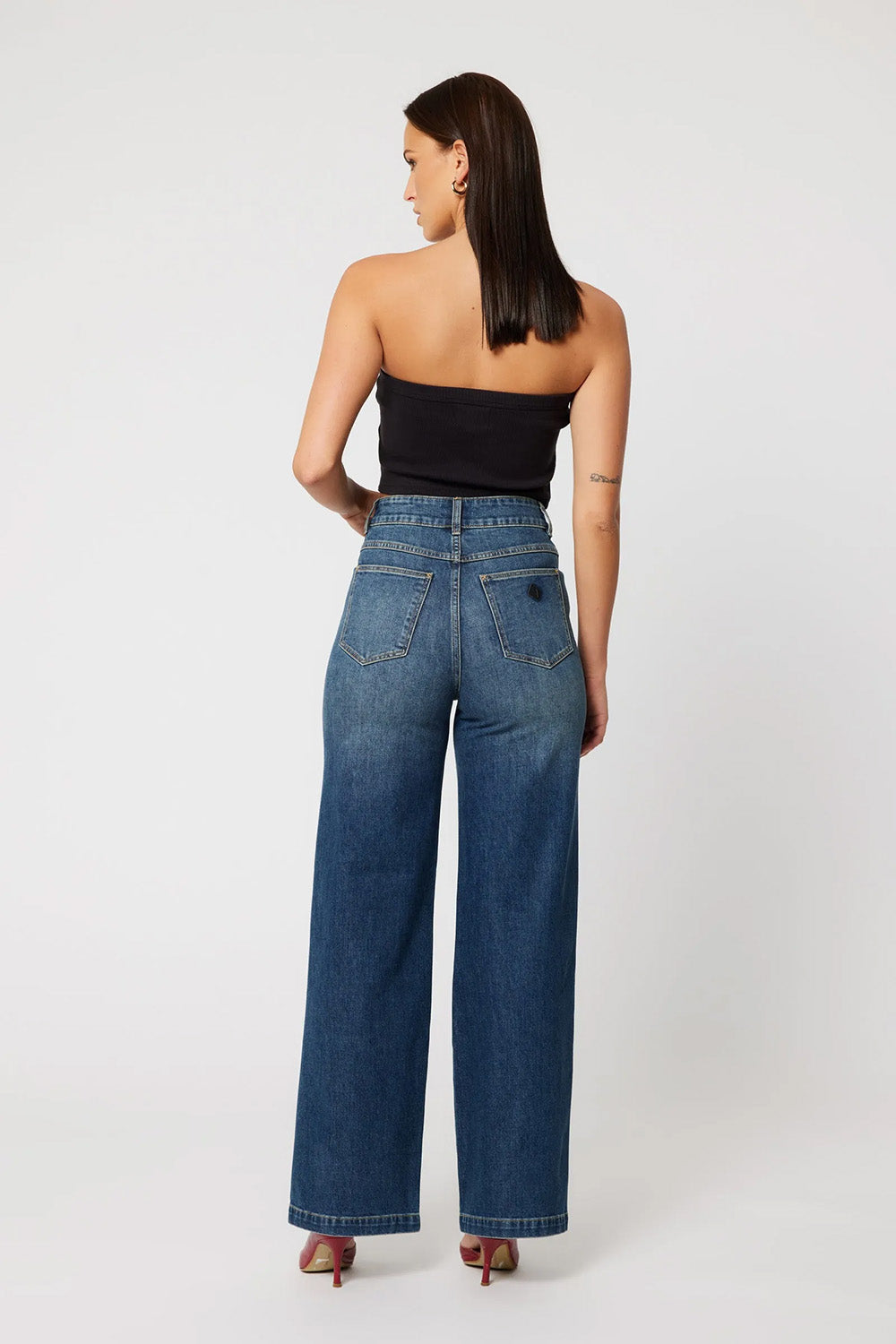 Abrand - A 94 High and Wide - Jana - Back