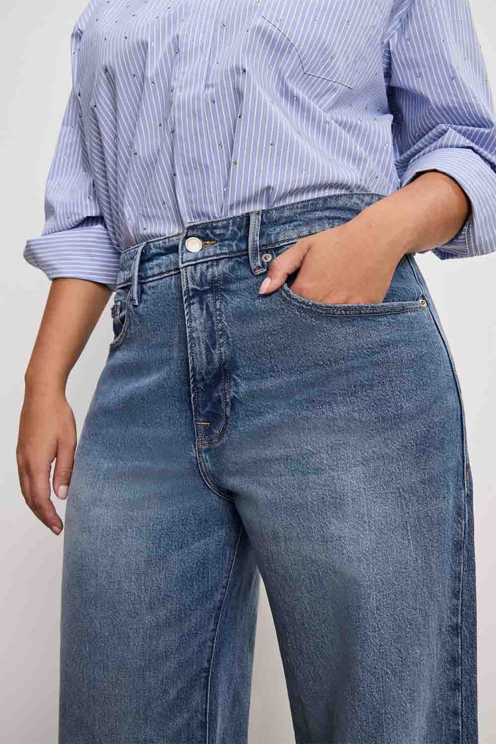Good American - Good Ease Relaxed Jeans - Indigo - Plus Front Detail