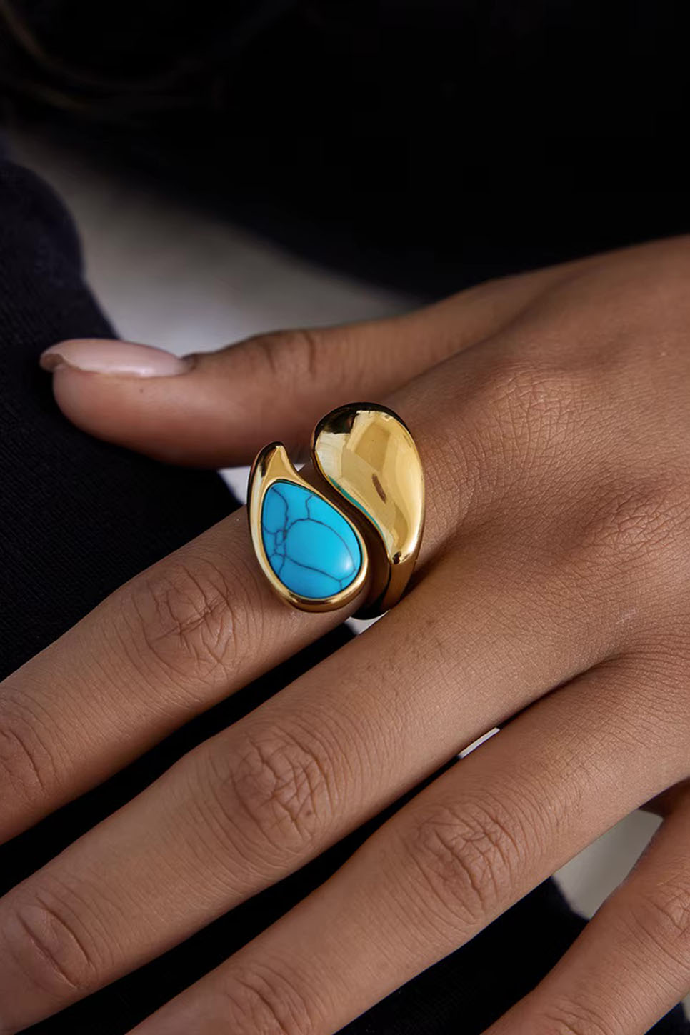 Stone Crossed Ring 18K Blue