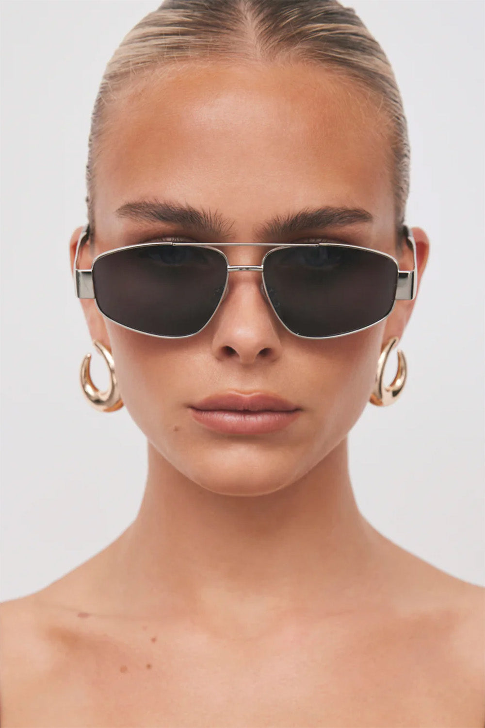 Banbe - The Earle - Silver-Smoke - Model