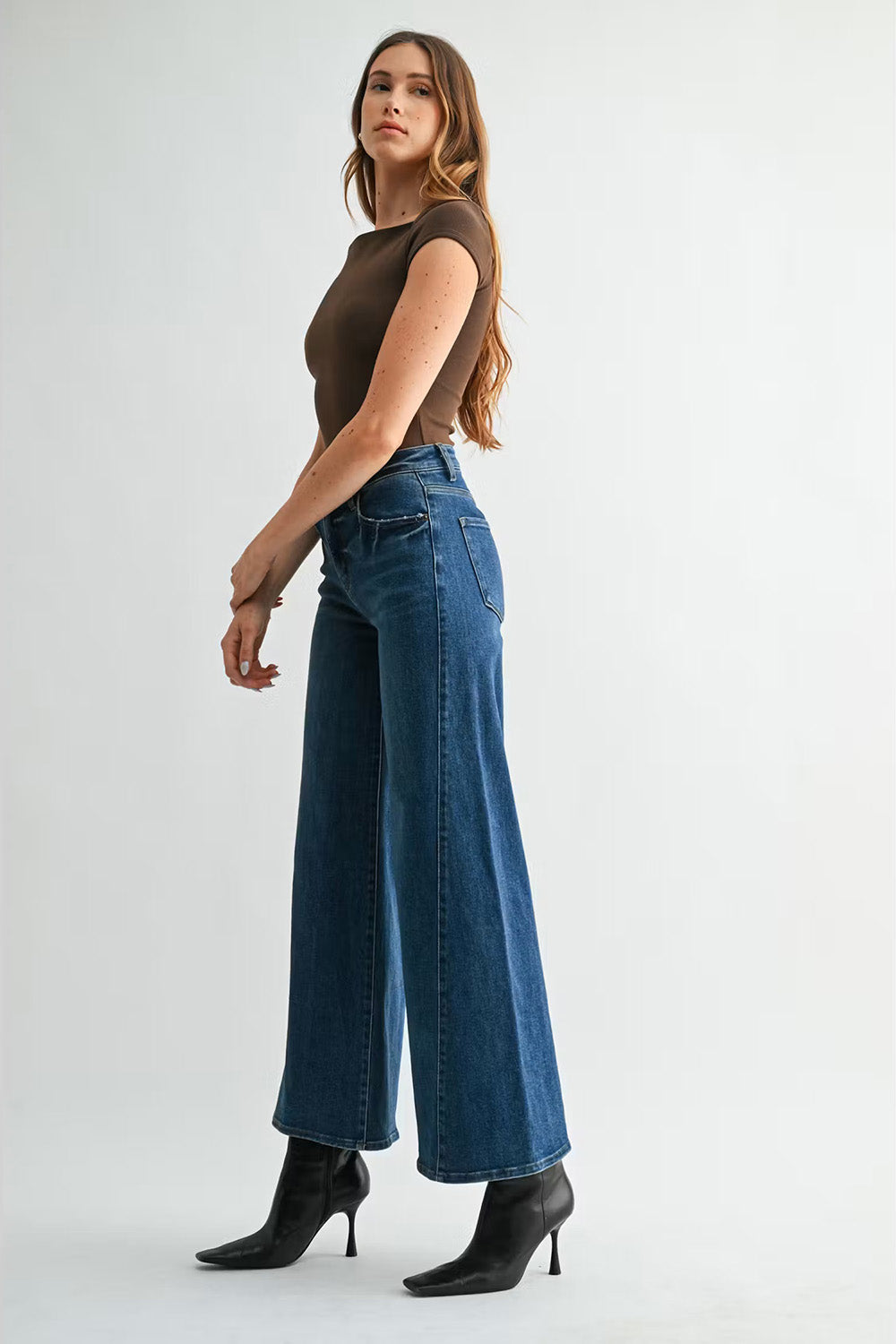 letter-to-juliet-super-wide-twisted-side-seam-medium-side