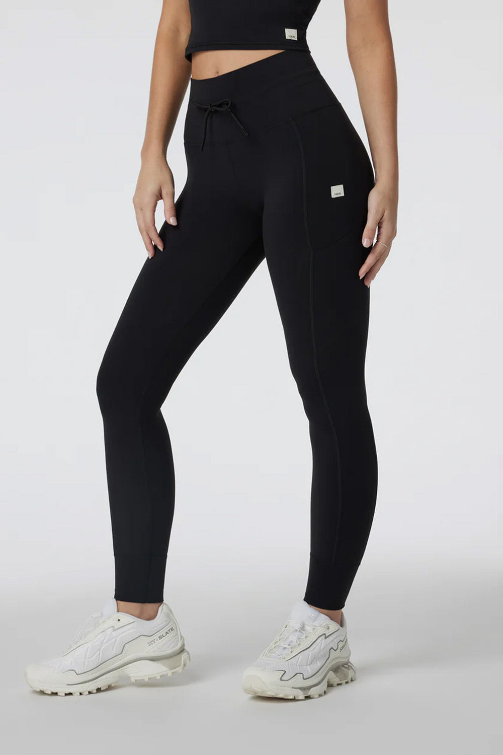 Vuori - Daily Pocket Legging - Black - Front