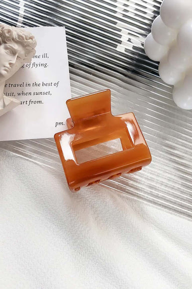 pearl of the west geo 5cm hair claw curry