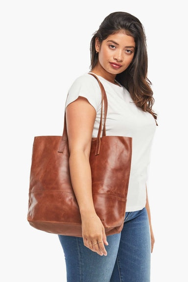Able - Mamuye Classic Tote - Whiskey - Model