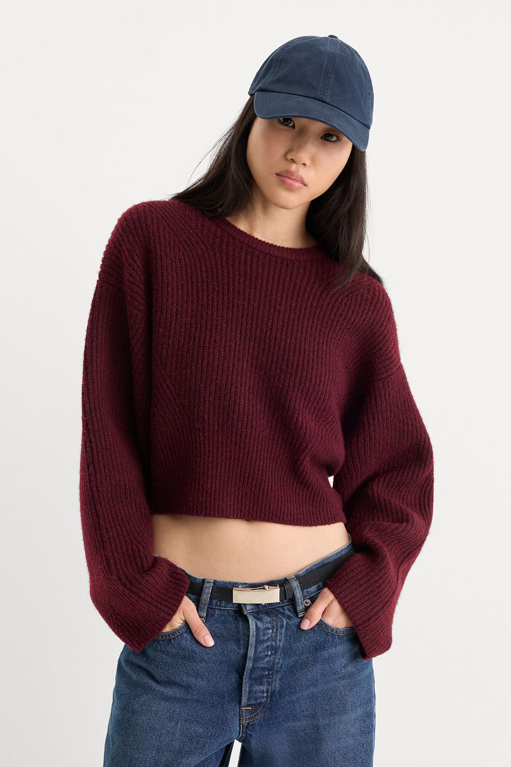 Good American The Chunky Knit Sweater in Berry Noir — Front view