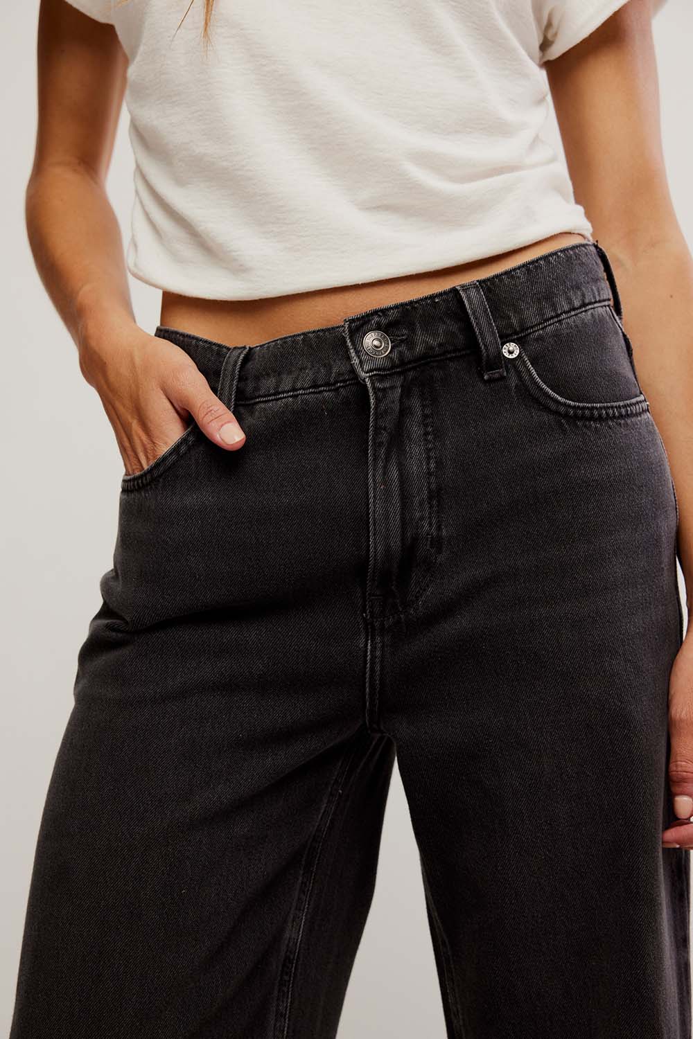 Free People - Stride Jean - Miles to Go - Detail