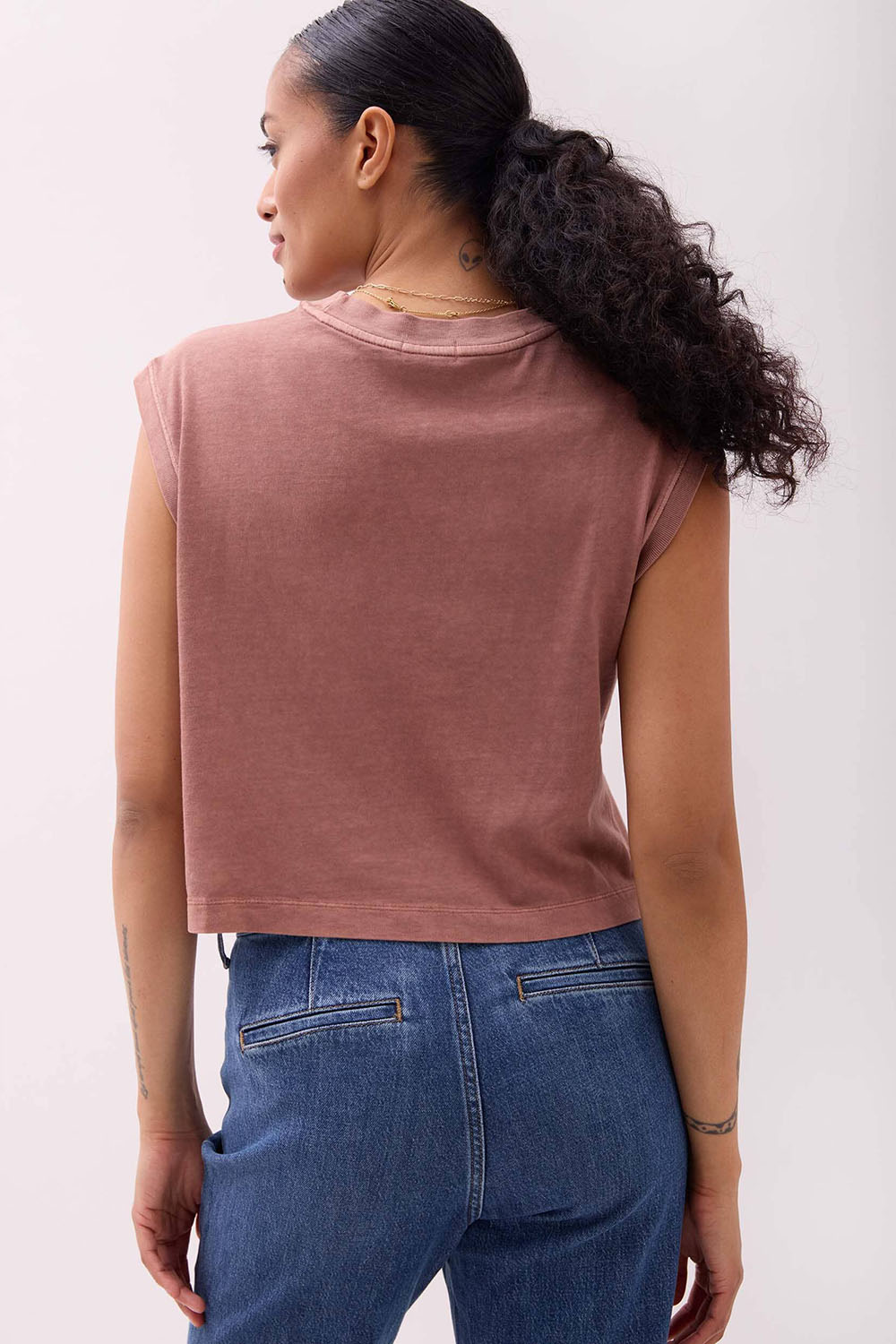 richer-poorer-relaxed-muscle-tee-russet-back