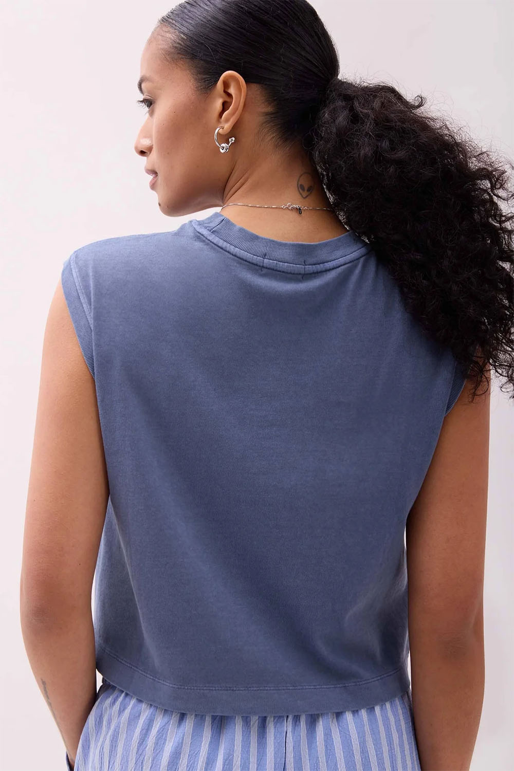 richer-poorer-relaxed-muscle-tee-vintage-indigo-back