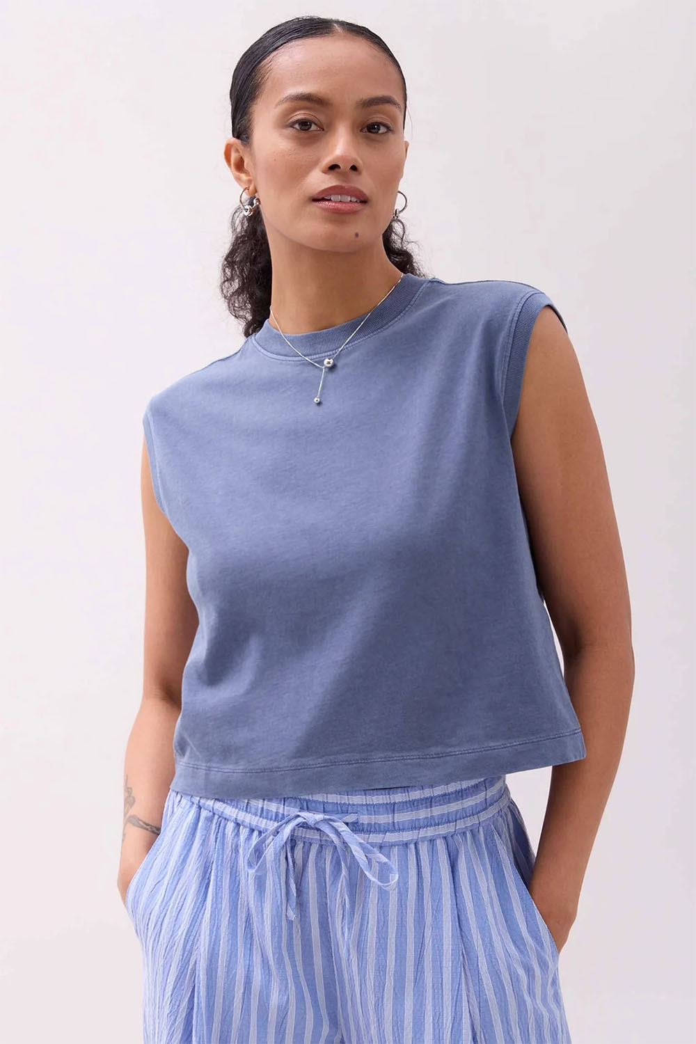 richer-poorer-relaxed-muscle-tee-vintage-indig-front