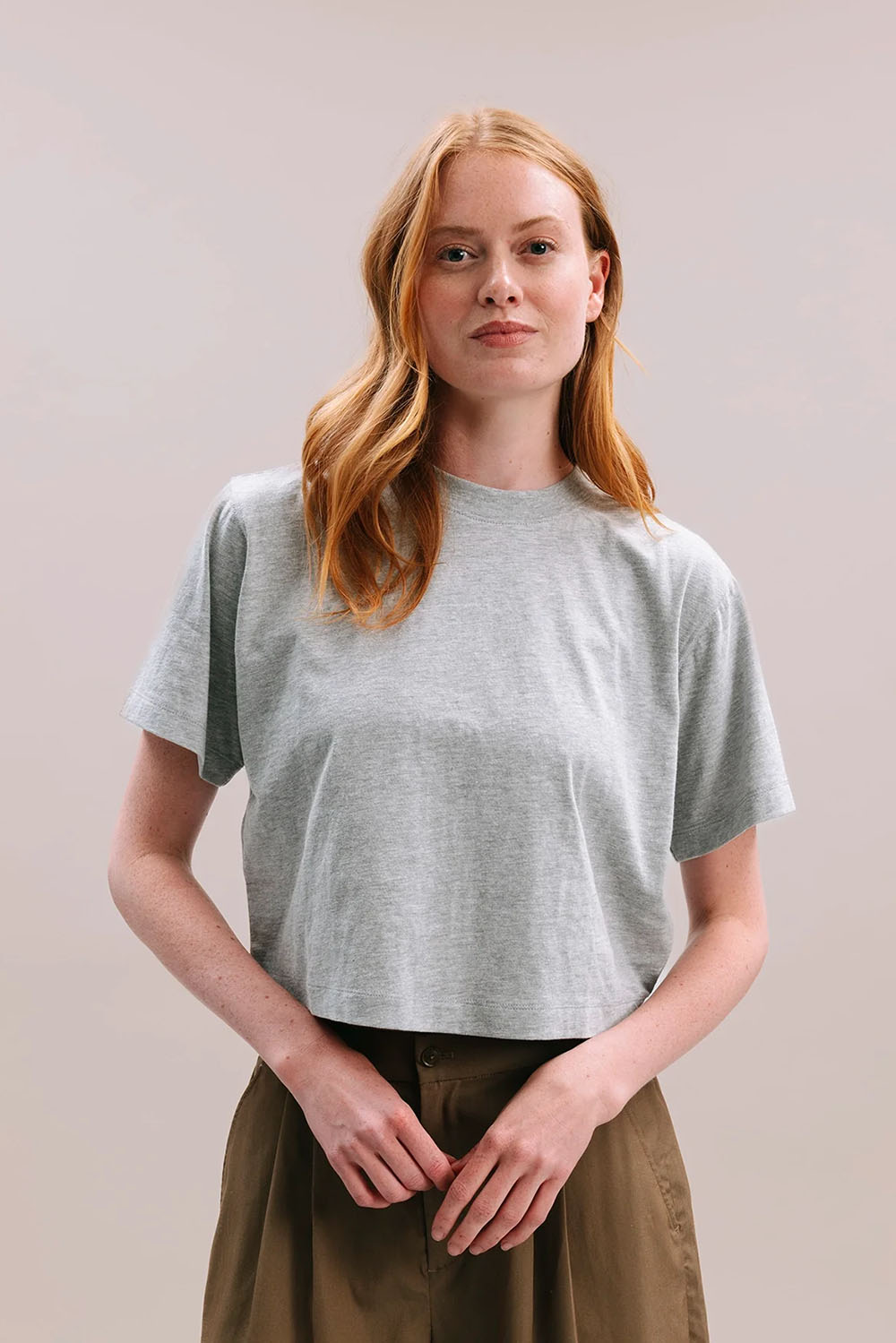 richer-poorer-relaxed-short-sleeve-crop-heather-grey-front