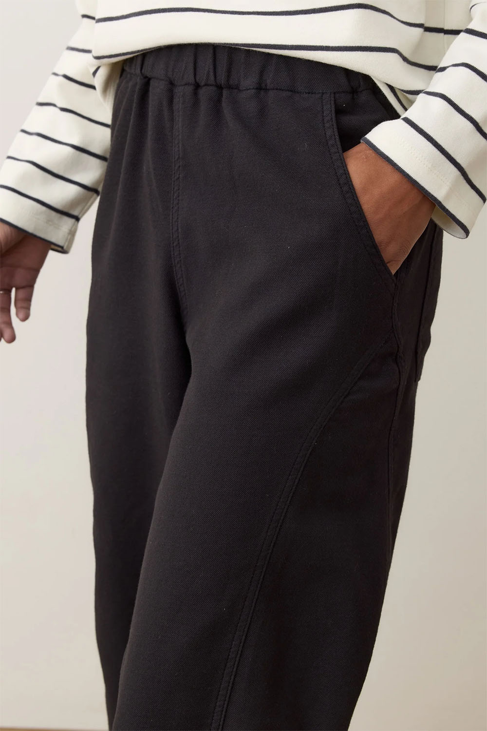 Marine Layer - Jessie Barrel Leg Pant - Black - Pocket