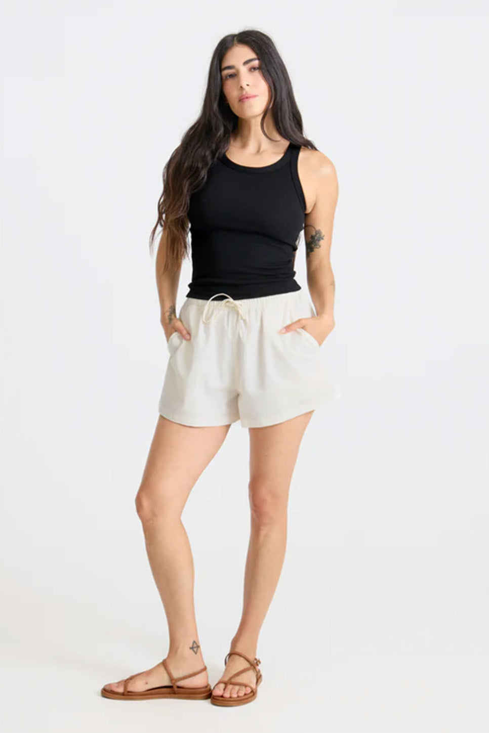 roark wind worn tank black