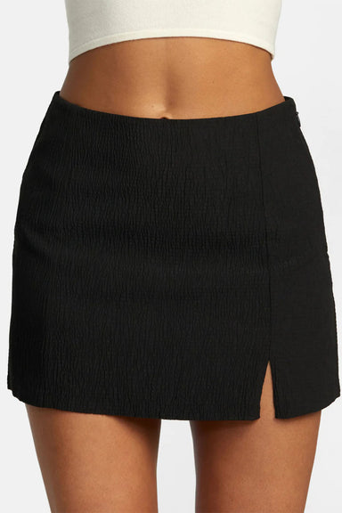 RVCA - Reform Skirt Smocked - Black - Front