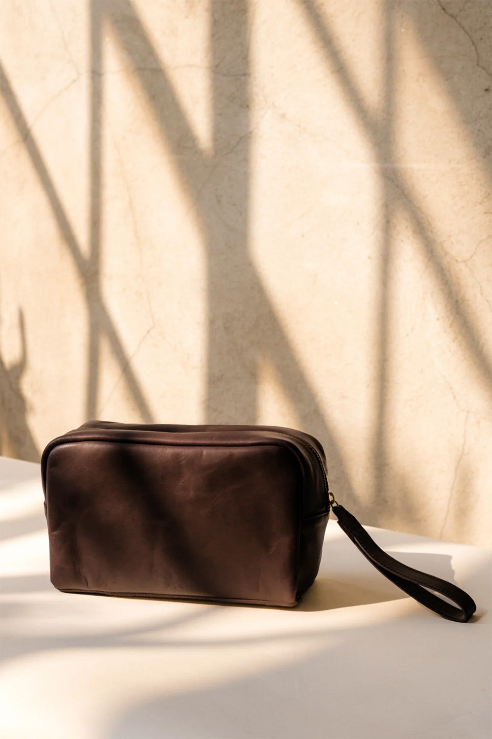 Able - Avery Dopp Kit - Chocolate Brown - Profile