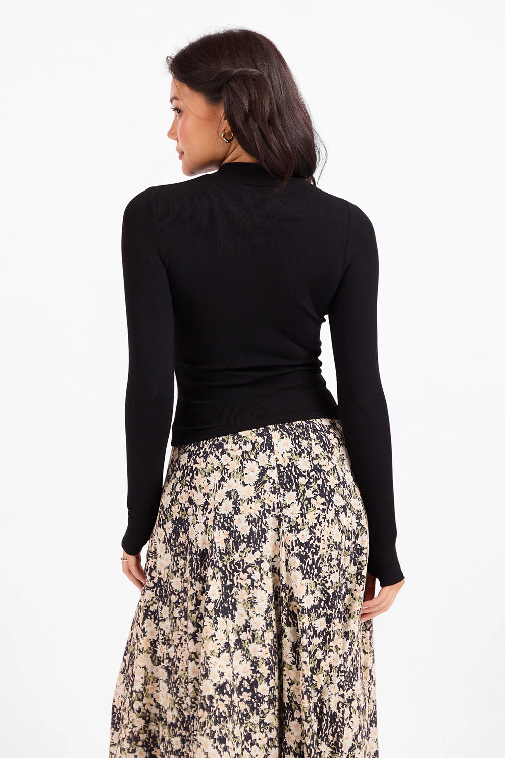 sadie-and-sage-ronan-top-black-back