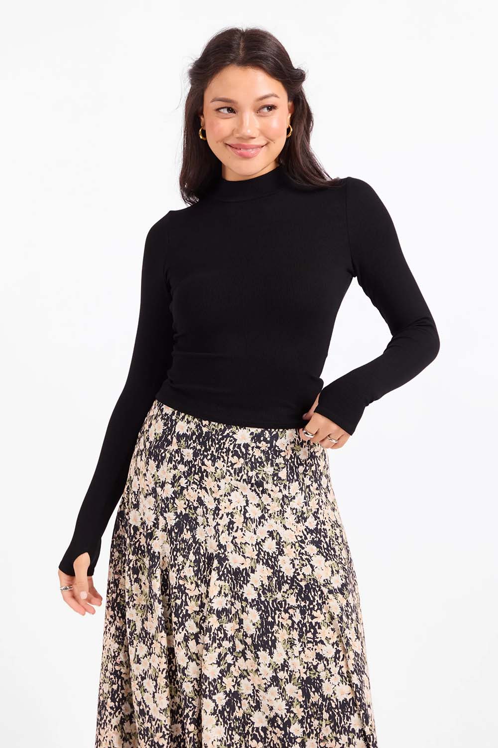 sadie-and-sage-ronan-top-black-front