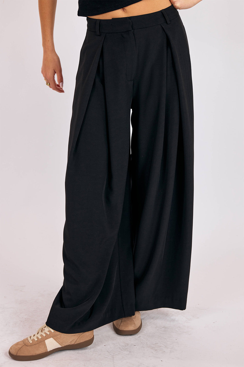 sage the label lena box pleat trouser black front