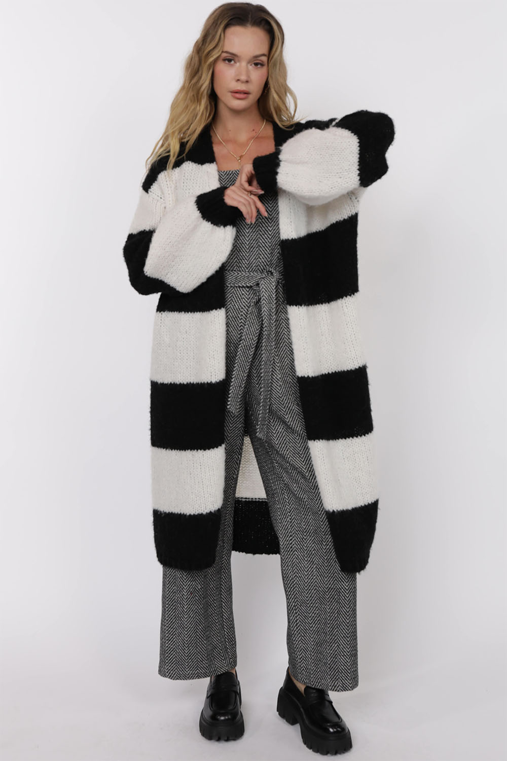 sage the label suki duster cardigan black white
