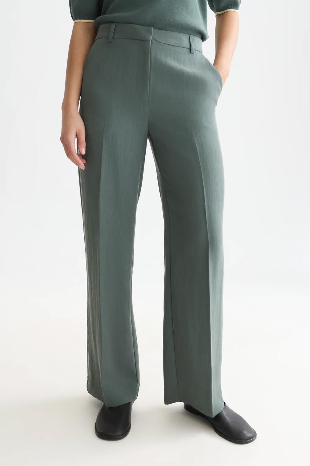 Scotch & Soda Edie High Rise Wide Leg in Balsam Green — Front view
