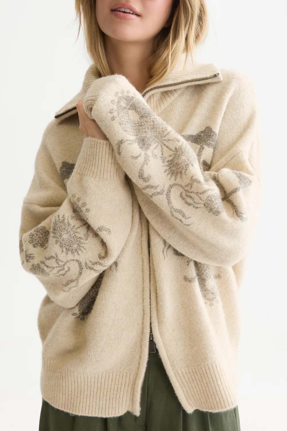 Scotch & Soda Printed Zip-Through Cardi in Fog Melange — Quarter view