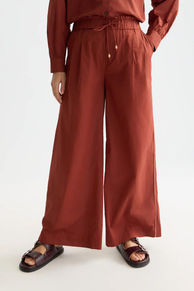 scotch and soda cotton voile pull on pant burnt henna front