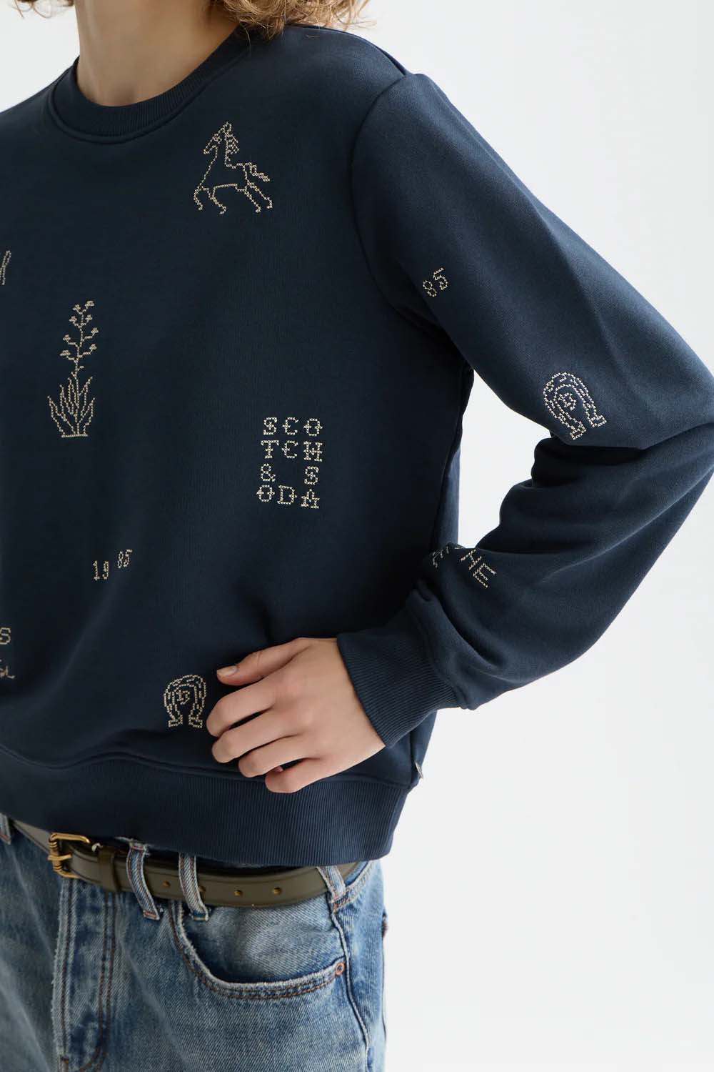 scotch and soda embroidered sweatshirt carbon detail