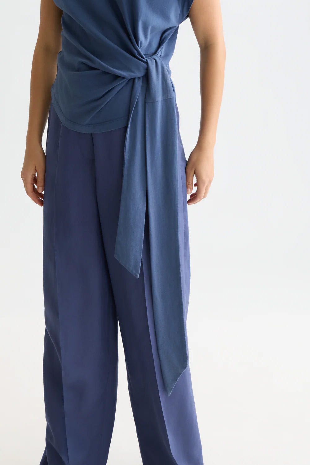 scotch and soda knotted tshirt oceana detail