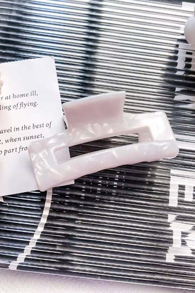 Pearl of the West - GEO 7.5CM HAIR CLAW Mother of Pearl