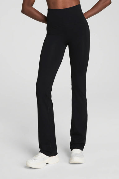 spanx booty boost flare pant very black front