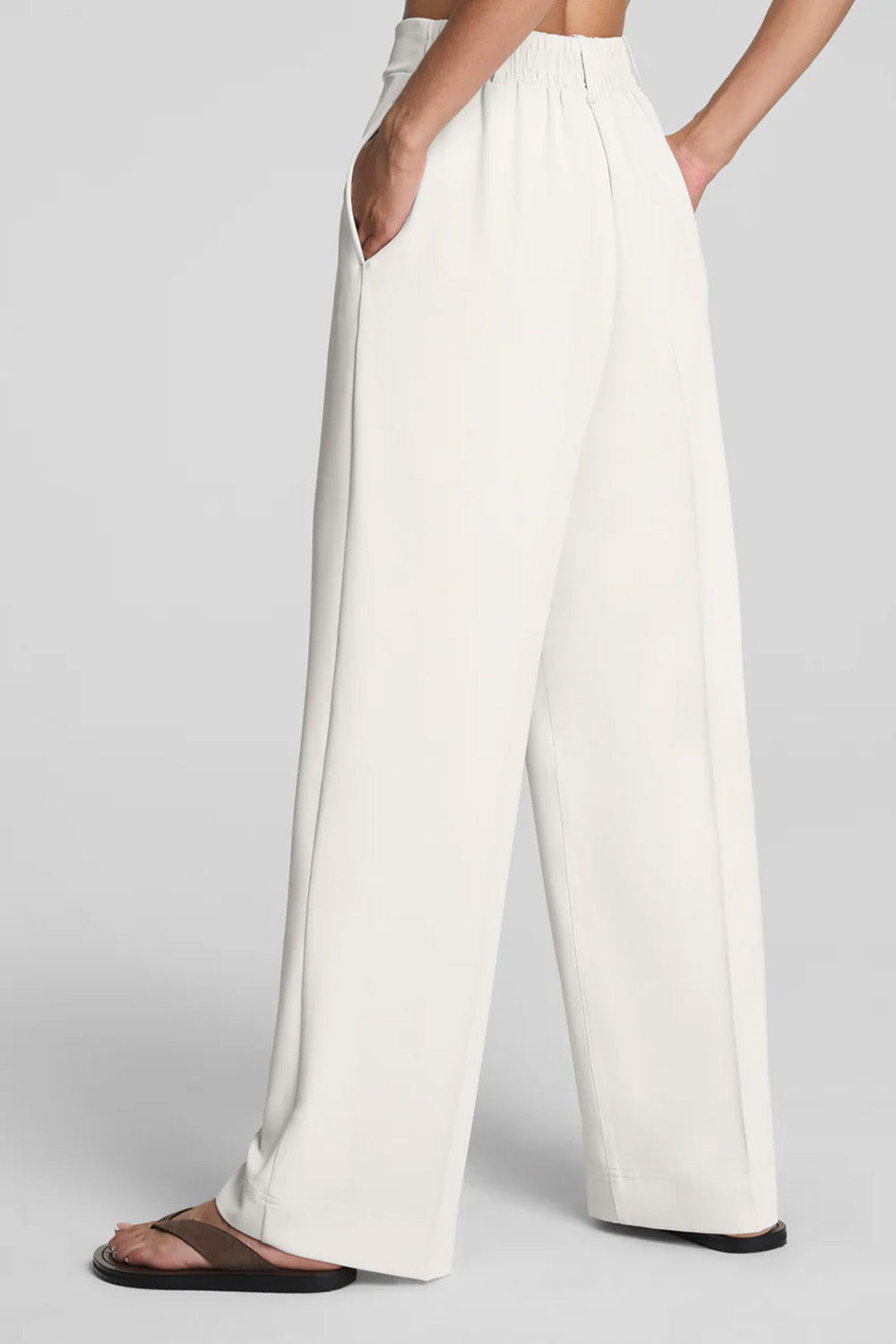 spanx carryon pleated wideleg pant ivory back