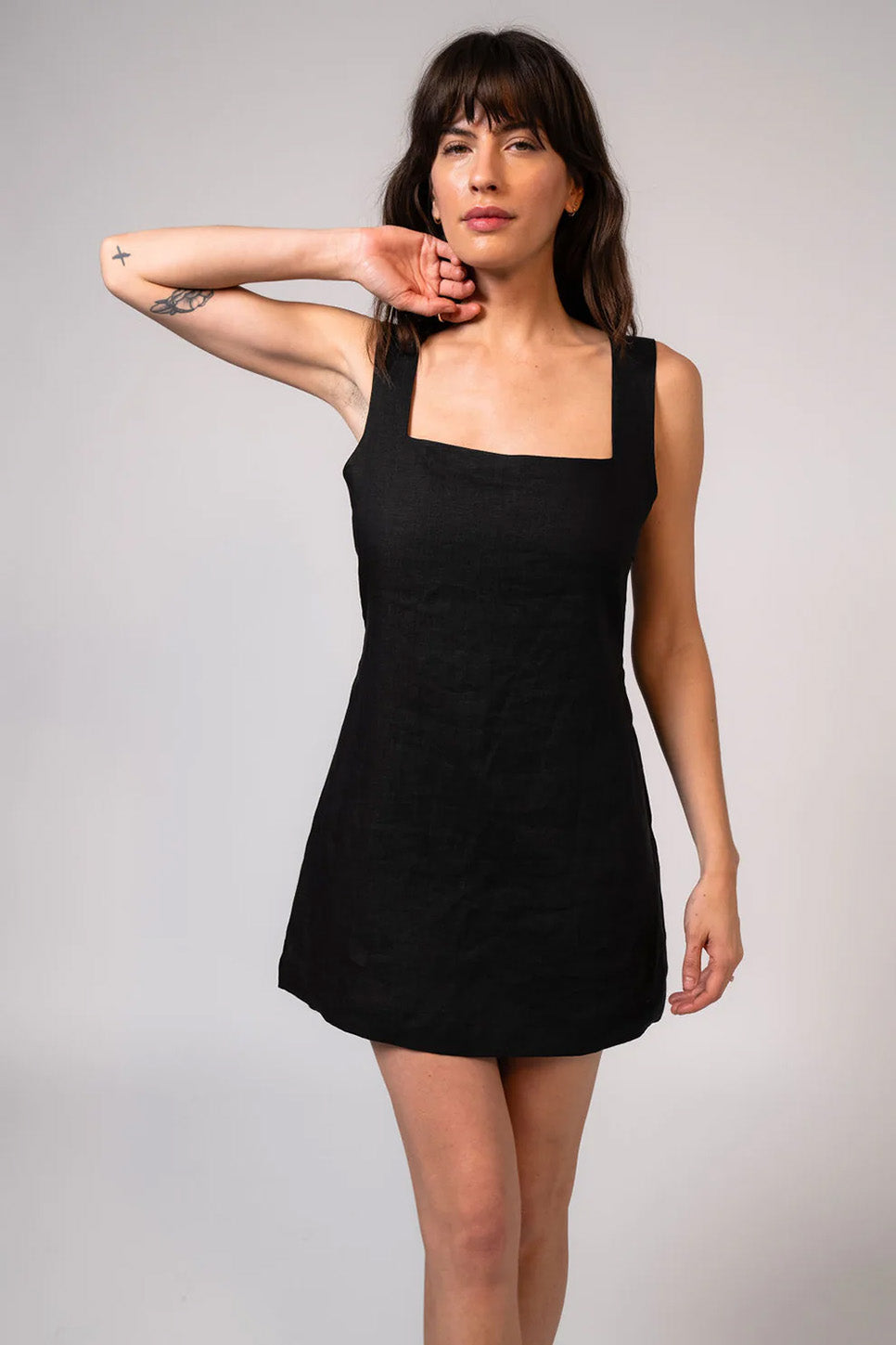 sunday-ritual-dahlia-linen-dress-black-front