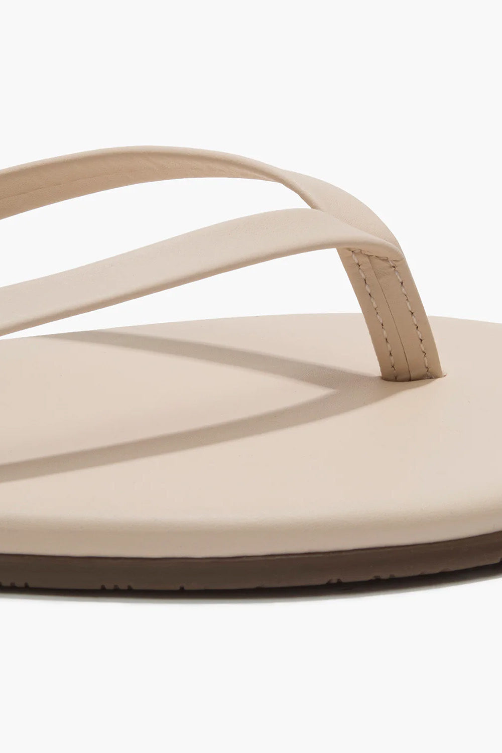 tkees foundations matte linen detail