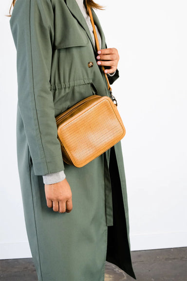 Able - Medium Zipper Crossbody - Perforated Cognac - Model